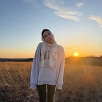 Sitter Profile Image: Maria H.