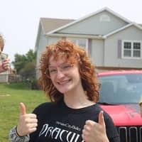 Sitter Profile Image: Isabella W.