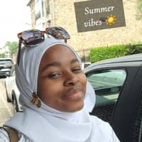 Photo de profil du pet sitter : Houda K.