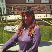 Sitter Profile Image: Suzanne S.