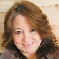 Sitter Profile Image: Laura F.