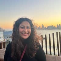 Sitter Profile Image: Heba C.