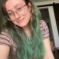 Sitter Profile Image: Gwen G.