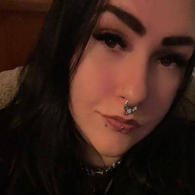 Sitter Profile Image: Magen C.