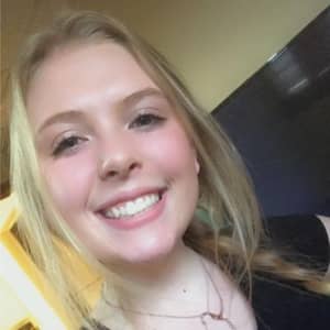 Sitter Profile Image: Chole H.