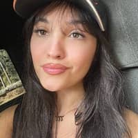 Sitter Profile Image: Izabella J.