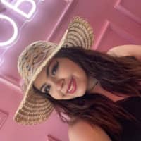 Sitter Profile Image: alondra a.