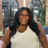 Sitter Profile Image: Alexis H.