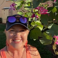 Sitter Profile Image: Debbie D.