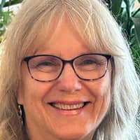 Sitter Profile Image: Julie N.