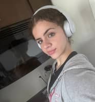 Sitter Profile Image: Susanna G.