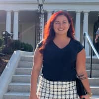 Sitter Profile Image: Angela R.