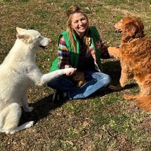 Sitter Profile Image: Happy Hearts and Waggin Tails, LLC