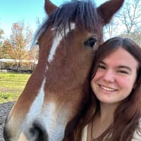 Sitter Profile Image: Hayley N.