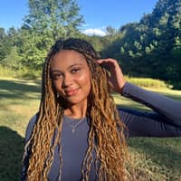 Sitter Profile Image: Bella A.