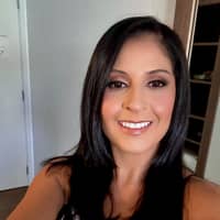 Sitter Profile Image: Veronica C.