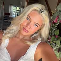 Sitter Profile Image: Alaina M.