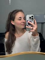 Sitter Profile Image: Justine H.