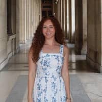 Sitter Profile Image: Sarah T.