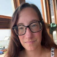 Sitter Profile Image: Robyn S.