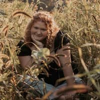 Sitter Profile Image: Taylor L.