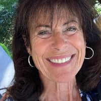 Sitter Profile Image: Deborah C.