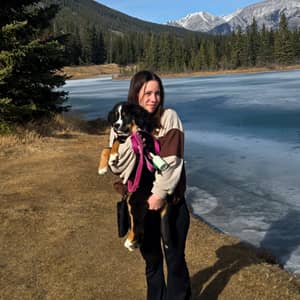 Sitter Profile Image: Zoey O.