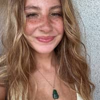 Sitter Profile Image: Julianna M.