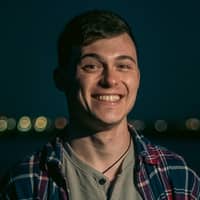 Sitter Profile Image: Julien L.