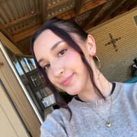 Sitter Profile Image: Haley R.