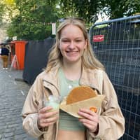 Sitter Profile Image: Robyn M.