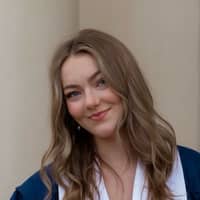 Sitter Profile Image: Lia K.