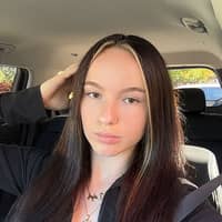 Sitter Profile Image: Lillian P.