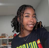 Sitter Profile Image: Mekayla Y.