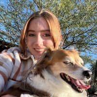 Sitter Profile Image: Helena W.