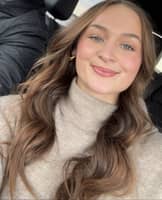 Sitter Profile Image: Anna L.