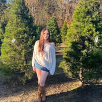 Sitter Profile Image: Elizabeth D.