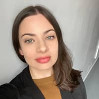 Sitter Profile Image: Julie C.