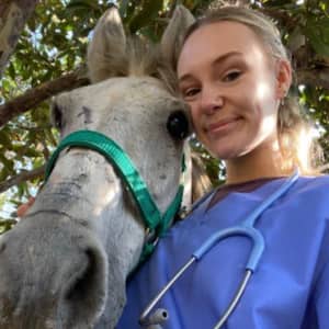 Sitter Profile Image: Ellie H.