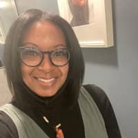 Sitter Profile Image: Jasmine & Ashley T.