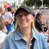 Sitter Profile Image: Louise H.