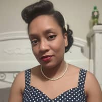 Sitter Profile Image: Sarah C.