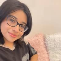 Sitter Profile Image: Camilla S.