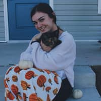 Sitter Profile Image: Grace F.