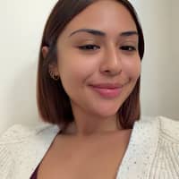 Sitter Profile Image: Leslie M.