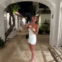 Sitter Profile Image: Lea L.