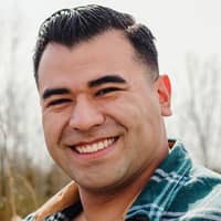 Sitter Profile Image: Eduardo V.