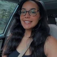 Sitter Profile Image: Alicia W.