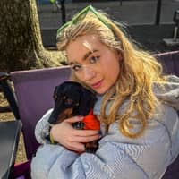 Sitter Profile Image: Rebecca F.