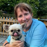 Sitter Profile Image: Dawn R.